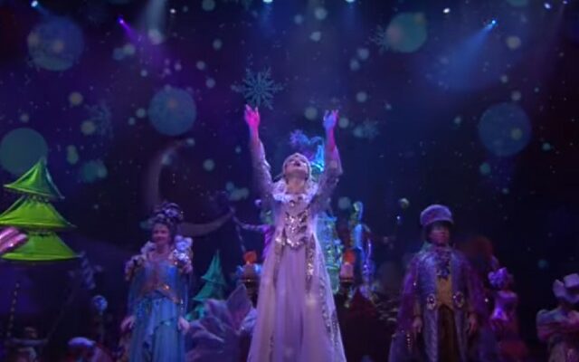 Get Ready For A HOLIDAZE… A Cirque Dreams Holidaze that is